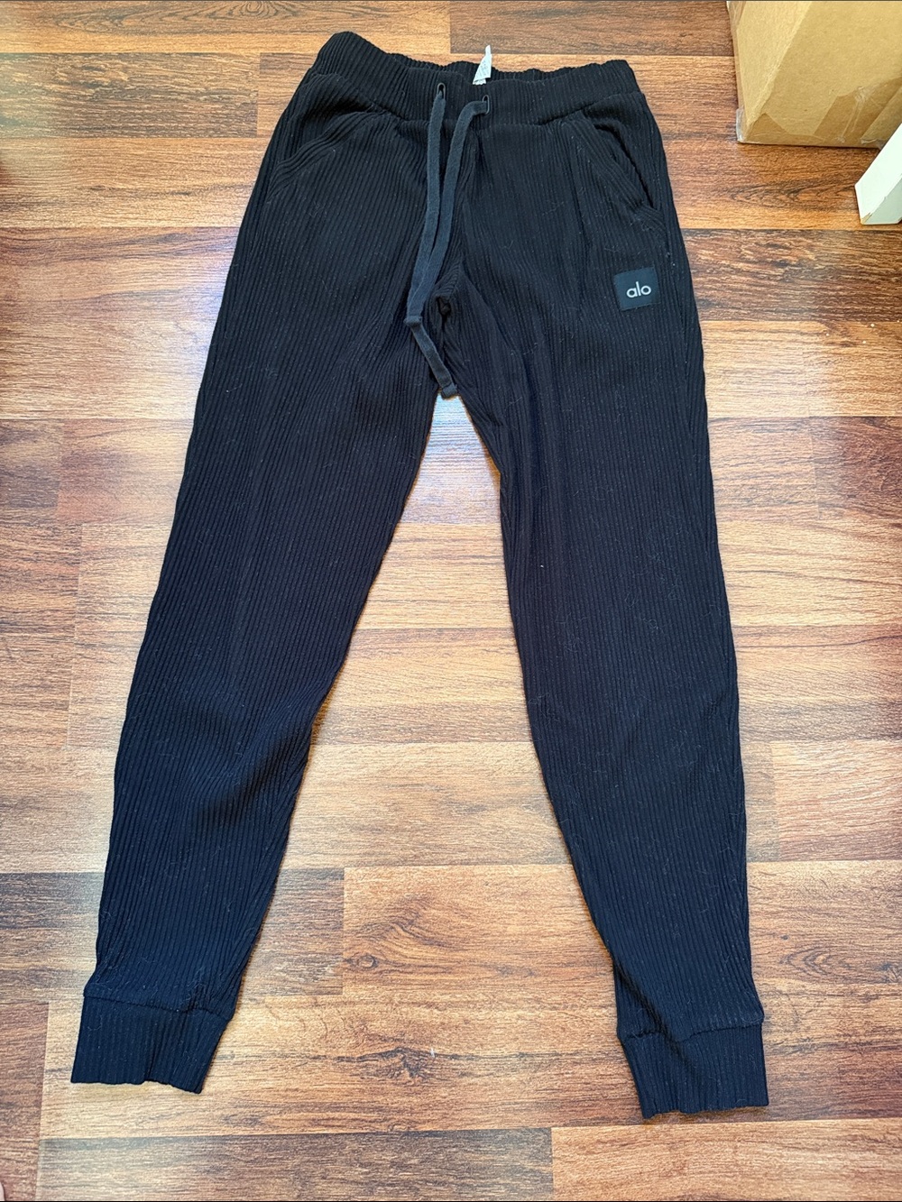 ALO Yoga Black Ribbed women’s  Jogger Sweatpants